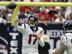 Brock Osweiler lanzó para 231 yardas y dos touchdowns en su debut con Houston. AP / D. Phillip