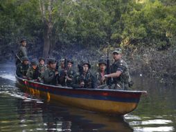 Por parte de Colombia, Santos había anunciado que unos mil 500 militares vigilarán las zonas de desarme. AP / ARCHIVO