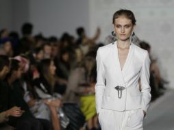 Algunas marcas darán la opción de comprar su nueva colección momentos después del desfile, por internet. AP / A. Grant