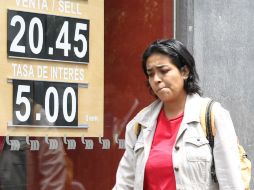 Para los expertos, el peso es víctima de un proceso especulativo. SUN / G. Espinosa