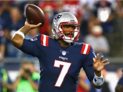 Jacoby Brissett dirigió la ofensiva de Nueva Inglaterra, en sustitución de Tom Brady. AFP / A. Glanzman