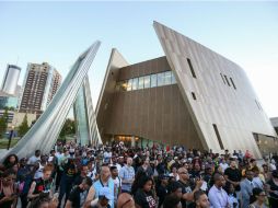Miles de manifestantes recorrieron las calles del centro de Charlotte portando carteles y reclamando a gritos justicia. AP / B. Camp