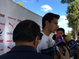 El cancerbero tapatío dice que está trabajando para poder retomar la titularidad en la Liga. TWITTER / @Chivas