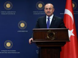 'Sería un error llevar al YPG hasta Raqa', afirma Mevlüt Çavusoglu en alusión a supuestos planes estadounidenses de atacar la ciudad. AP /