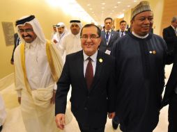 Mohammed Saleh, ministro de Energía catarí; Noureddine Boutarfa, de Argelia, y Mohammed Barkindo, secretario general de la OPEP. AP / S. Djarboub