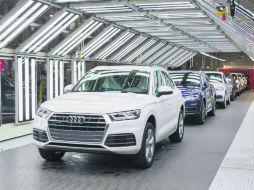La primera. En la fábrica se producirá la nueva Q5, la cual se acaba de presentar con todo y sus novedades en el Salón de París 2016. ESPECIAL / Audi