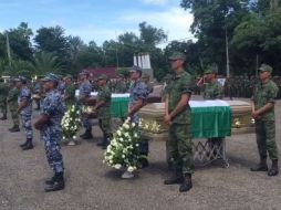 Homenaje póstumo a los cinco elementos caídos del Ejército. TWITTER / @S_Cienfuegos_Z
