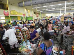 El Centro Meteorológico Nacional de Jamaica prevé que el ciclón alcance la isla durante el lunes. AFP / ARCHIVO
