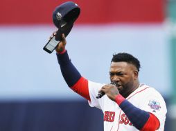 Ortiz rompió en llanto cuando habló de su difunta madre antes de recuperar la compostura y agradecer a sus compañeros. AFP / M. Meyer