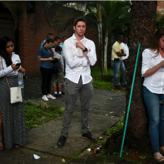 Buscan salvar proceso de paz en Colombia