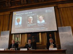 Los ganadores del Nobel de Física trabajan en universidades estadounidenses. AFP / J. Nackstrand