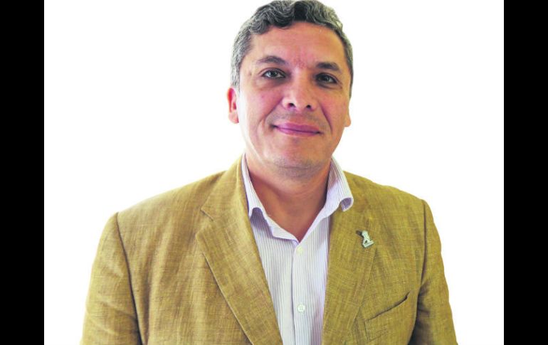 El doctor José Carlos Cortés se transforma en histrión en el monólogo. EL INFORMADOR / G. Gallo