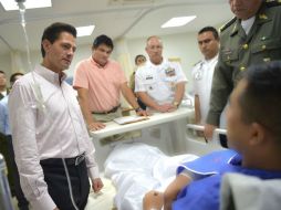 El Mandatario visitó a los familiares la tarde de este miércoles. TWITTER / @PresidenciaMX