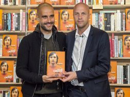 Fue alguien que nos enseñó a todos en el mundo del futbol a comprender el juego, comentó Guardiola. EFE / W. Oliver