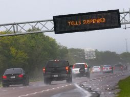 Las alertas de tormenta tropical continúan para los Cayos de la Florida, desde Mile Bridge hasta Florida Key. EFE / G. Mora