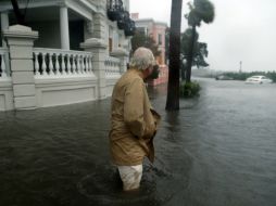 El centro meteorológico con sede en Miami EU prevé un debilitamiento del ciclón en las próximas 48 horas. AFP / B. Blanco