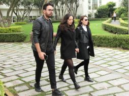 Zuria, acompañada de Marimar, dan las gracias por las muestras de cariño que han recibido en estos momentos. NTX / I. Hernández