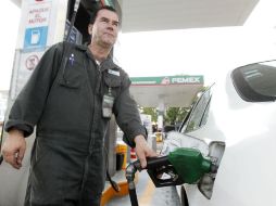 El cobro de IEPS a gasolinas está a punto de superar a los ingresos por ventas de petróleo al exterior. EL INFORMADOR / ARCHIVO