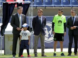 Peláez durante el corte de listón de la nueva cancha. SUN / ARCHIVO