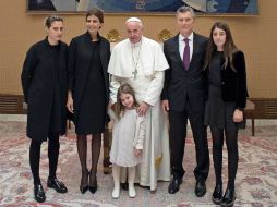 Acompañan a Macri su esposa Julia Awada, la hija de ambos, Antonia; la hija de ella, Valentina y Augusta la hija mayor de él. ESPECIAL /