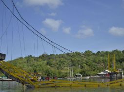 El puente enlazaba las islas de Nusa Lembongan y Nusa Ceningan. AFP / STR