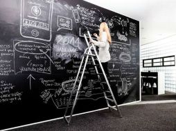 Un ejemplo de lo que se puede hacer con los pizarrones innovadores de 'Think&Paint'. ESPECIAL /