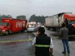 Diversos grupos de rescate se trasladaron al sitio del accidente. ESPECIAL /