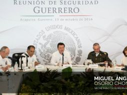 Imagen de la reunión del gabinete de seguridad que se realizó hoy miércoles en Guerrero. TWITTER / @osoriochong