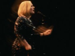 Adele ha tenido que soportar inflamación en la laringe pues canceló más de una vez parte de su gira en EU. INSTAGRAM / adele