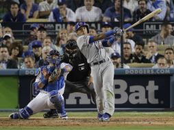 Adisson Russell conectó su segundo jonrón de la serie en el sexto inning. AP / J. Hong