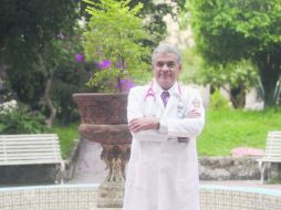 David Leal es el primer geriatra que tuvo Jalisco y se ha involucrado con la formación de otros 38 en la especialidad. EL INFORMADOR / E. Barrera