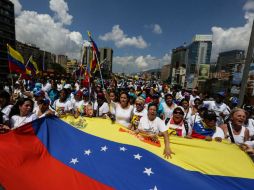Los chavistas acusan que las protestas del sábado y la sesión dominical del Parlamento responden a un plan para 'un golpe de Estado'. EFE / ARCHIVO