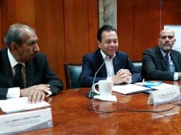 Odilón Cortés, coordinador Estatal del Inegi Jalisco, y el alcalde Pablo Lemus, en la presentación de la plataforma. TWITTER / @ZapopanGob