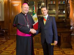 Peña Nieto refrendó a los diplomáticos el interés de México por fortalecer los lazos de amistad. EFE / Presidencia