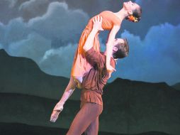 La compañía embelesó a toda la concurrencia de tal manera que se entregó fielmente con una ovación en un mar de aplausos. ESPECIAL / Cortesía Teatro Diana