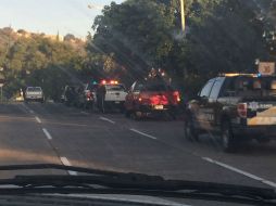 Los criminales lograron escapar mientras que el escolta fue trasladado al hospital Puerta de Hierro Sur. ESPECIAL /