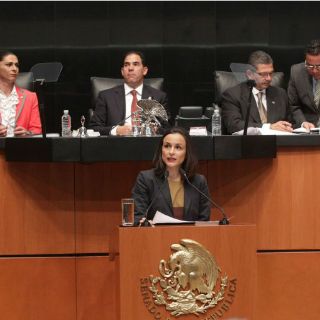 Economía sin privilegios favorece crecimiento: Cofece