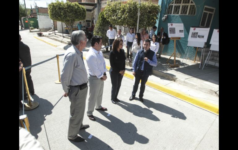 Aristóteles Sandoval, María Elena Limón y el titular de la SIOP inauguraron las obras. EL INFORMADOR / F. Atilano