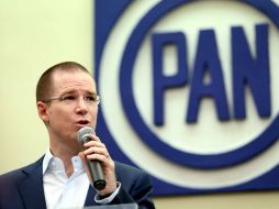 'El PRI se tiene que ir ya', dice Anaya durante el spot. NTX / ARCHIVO