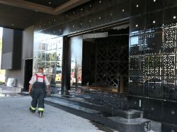 El fuego acaba con el 80% del interior del lugar, ubicado entre Privada San Gabriel y Constelación. EL INFORMADOR / R. Tamayo