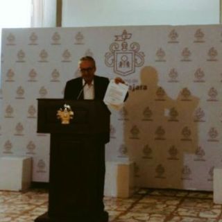 Aseguran que Caro aprobó controles de confianza