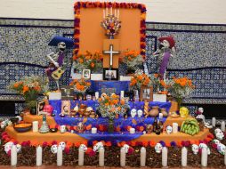 El altar debe de constar de siete niveles que representan los pasos que debe cubrir el alma de un muerto para poder descansar. NTX / ARCHIVO