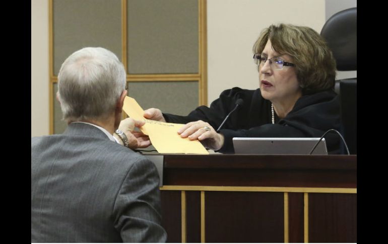 Schreiber, jueza de circuito de Orlando, ordenó liberar las grabaciones de las llamadas al número 911. AP / R. Huber