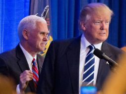 El gobernador Pence acompaña a Trump en el mitin y recuerda que millones de estadounidense están decepcionados del sistema. AFP / D. Reuter