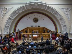Este martes, la Asamblea Nacional debatía la responsabilidad política de Maduro en la 'ruptura del hilo constitucional'. EFE / ARCHIVO