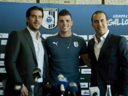 ''Me siento parte del proyecto y estoy muy feliz de permanecer aquí'', dijo el guardameta (C). TWITTER / @Club_Queretaro