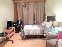 Ricardo Anaya Cortés, vive en un pequeño departamento en la avenida Paseo de la Reforma. Los fines de semana viaja a EUA. SUN / F. Reséndiz