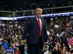 Trump ha exhortado también a sus votantes a acudir a las urnas 'no solamente a votar' sino también a mirar distritos. AP / E. Vucci