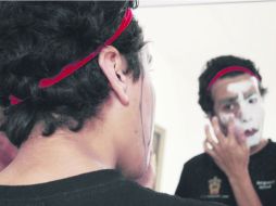 Compañía. Los actores universitarios del CUSur son parte del festival. ESPECIAL /