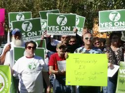 Los manifestantes de Arkansas impulsan la aprobación de una ley que permita el cultivo con fines terapéuticos. AP / K.Kissel